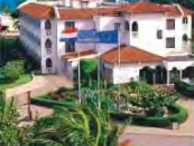 Bucuti beach resort wants your love