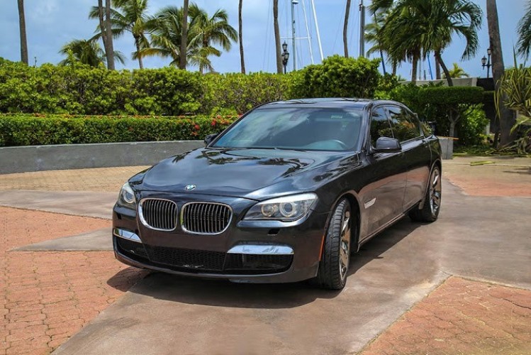 Luxury Sedan, Roundtrip Private Airport Transfer